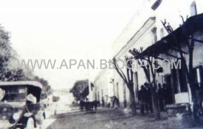 La antigua calle "Progresistas", hoy nombrada Lauro L. Méndez en el cuadro central de la ciudad.  (Foto proporcionada por la Familia Fernández)