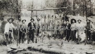 Foto tomada en el monte de la Hacienda de Bartolomé del Monte (cerca de Calpulalpan, Tlax.)el 27 de Enero de 1923. (Foto proporcionada por el fotógrafo Gerardo Márquez Ortega, el fotógrafo consentido de los políticos.)