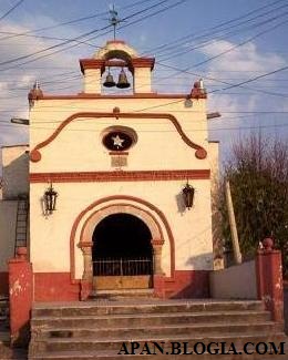Capilla "El Calvario" ubicada al final de la calle Hidalgo.